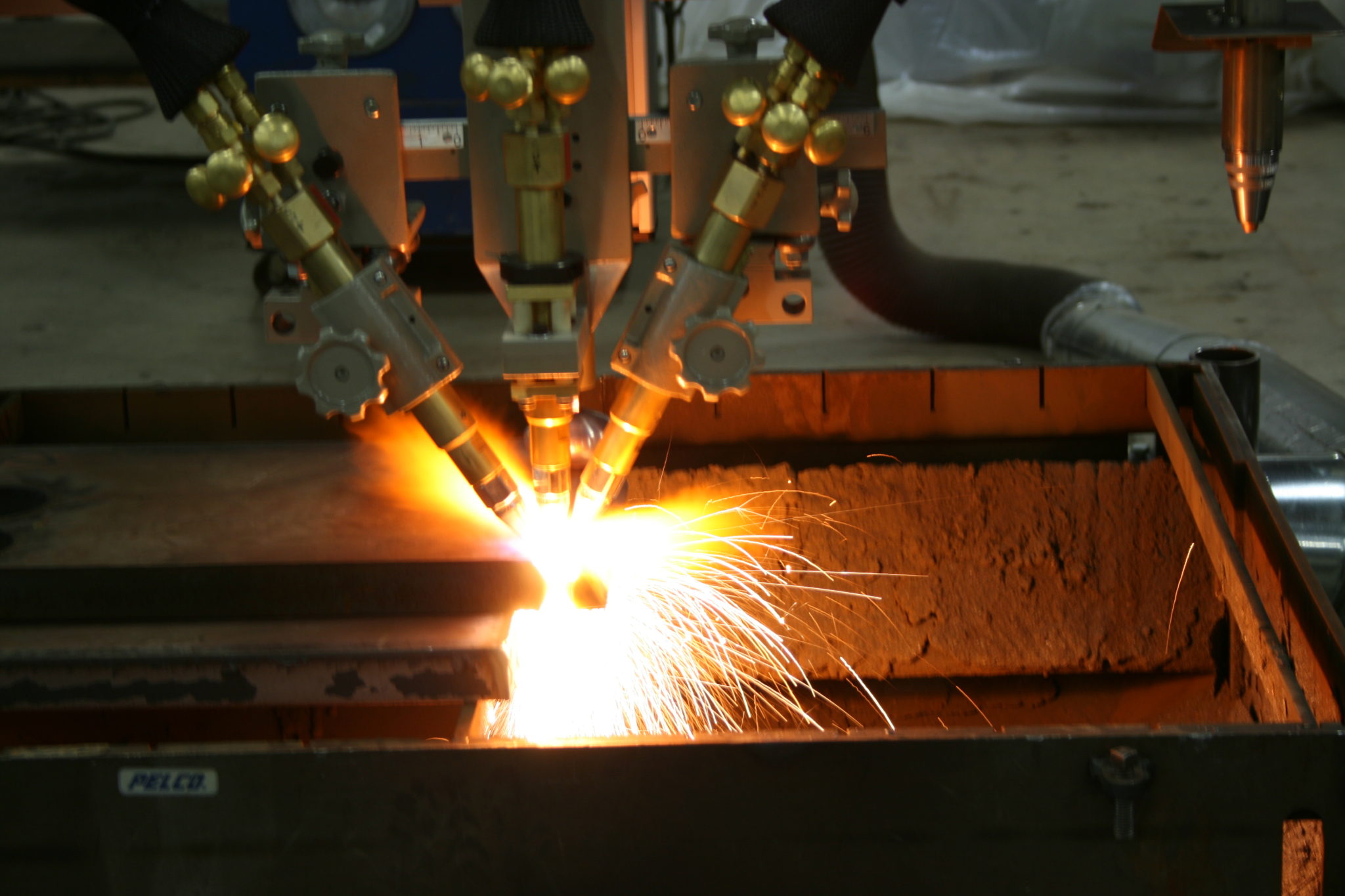 Single position oxyfuel bevel unit